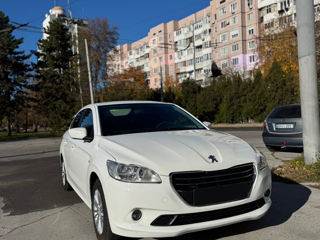 Peugeot 301 foto 1