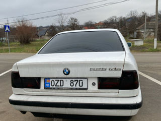 BMW 5 Series foto 3