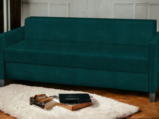 Canapea confortabilă cu un material plăcut