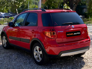 Suzuki SX4 foto 4