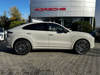 Porsche Cayenne Coupe foto 4