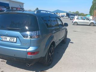 Mitsubishi Outlander foto 9