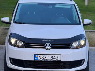 Volkswagen Touran foto 3