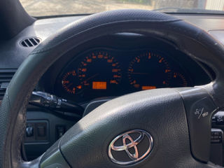 Toyota Avensis foto 4