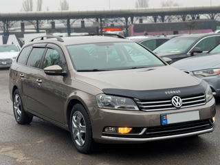 Volkswagen Passat foto 4