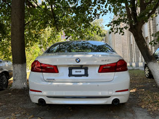 BMW 5 Series foto 4