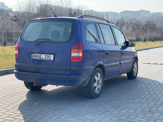 Opel Zafira foto 6