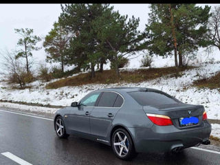 BMW 5 Series foto 4