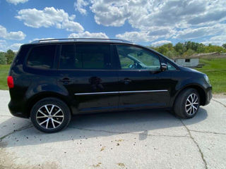 Volkswagen Touran foto 8