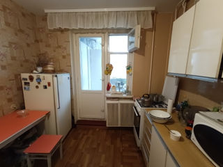 Apartament cu 3 camere, 65 m², Buiucani, Chișinău foto 6