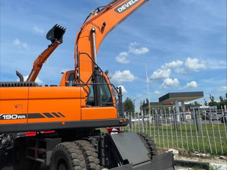 Noul Excavator pe roți Doosan DX 160W foto 4