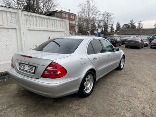 Mercedes E-Class foto 3