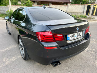 BMW 5 Series foto 4