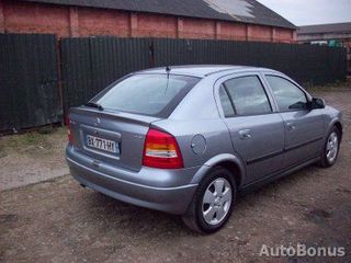 Opel Astra foto 1