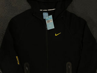 Vesta Nike Nocta