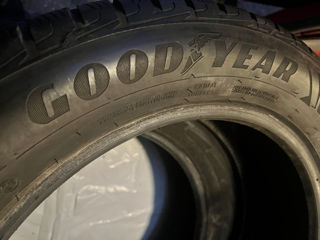 R19 235/55 GoodYear UltraGrip Performance SUV foto 6