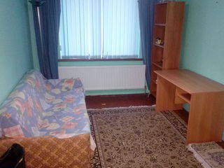 Apartament în Strășeni cu 3 odăi. garaj. subsol. loc de casa. foto 2