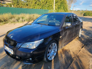 BMW 5 Series foto 2