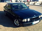 BMW 5 Series foto 4