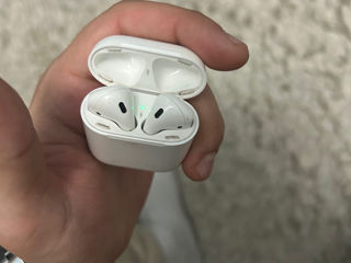 Vind urgent Airpods2 foto 3