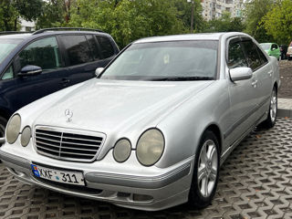 Mercedes E-Class foto 6