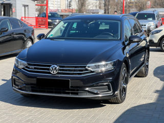 Volkswagen Passat foto 1