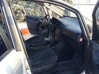 Opel Zafira foto 7