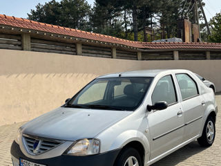 Dacia Logan foto 1