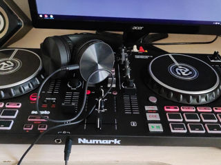 Vând pult mixer Numark Mixtrack Pro FX