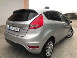 Ford Fiesta foto 6