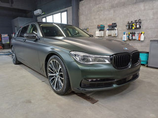 BMW 7 Series foto 4