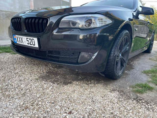 BMW 5 Series foto 4