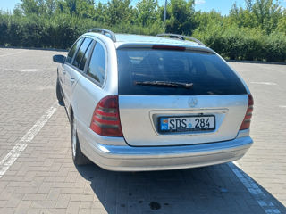 Mercedes C-Class foto 5