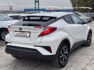 Toyota C-HR foto 4