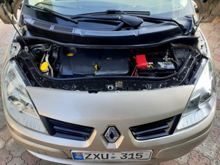 Renault Grand Scenic foto 9