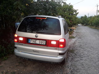 Volkswagen Sharan foto 2