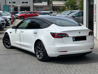 Tesla Model 3 foto 5