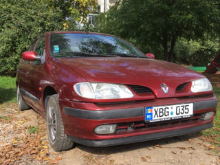 Renault Megane foto 2