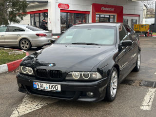 BMW 5 Series foto 3