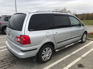 Volkswagen Sharan foto 2