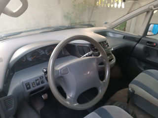 Toyota Previa foto 2