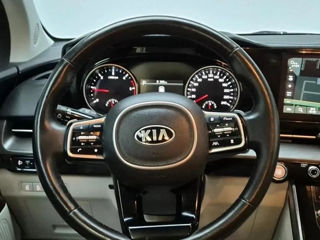 KIA Carnival foto 6