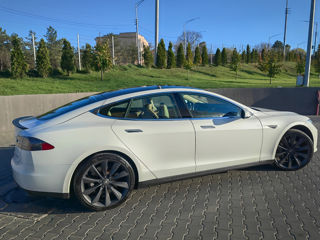 Tesla Model S foto 4