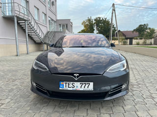 Tesla Model S foto 2