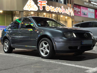 Volkswagen Jetta foto 1