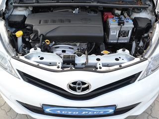 Toyota Yaris foto 10