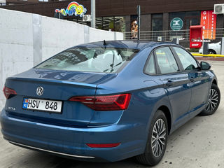 Volkswagen Jetta foto 2