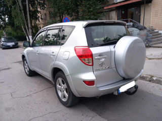 Toyota Rav 4 foto 5