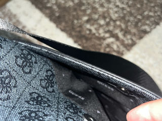 Borseta guess foto 4