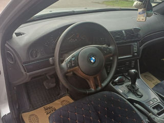 BMW 5 Series foto 8